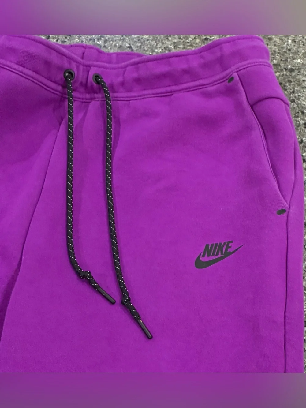 Nike includes pair